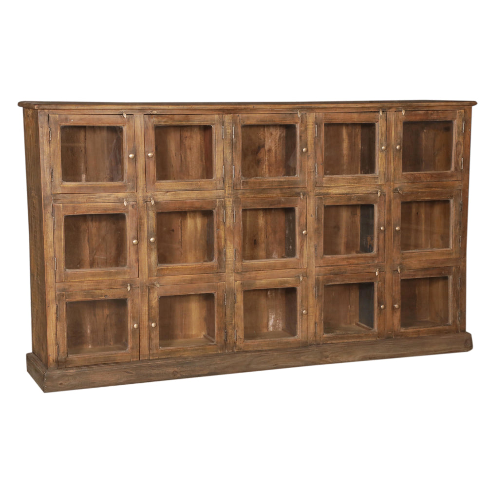 Armoire artisanale avec verre