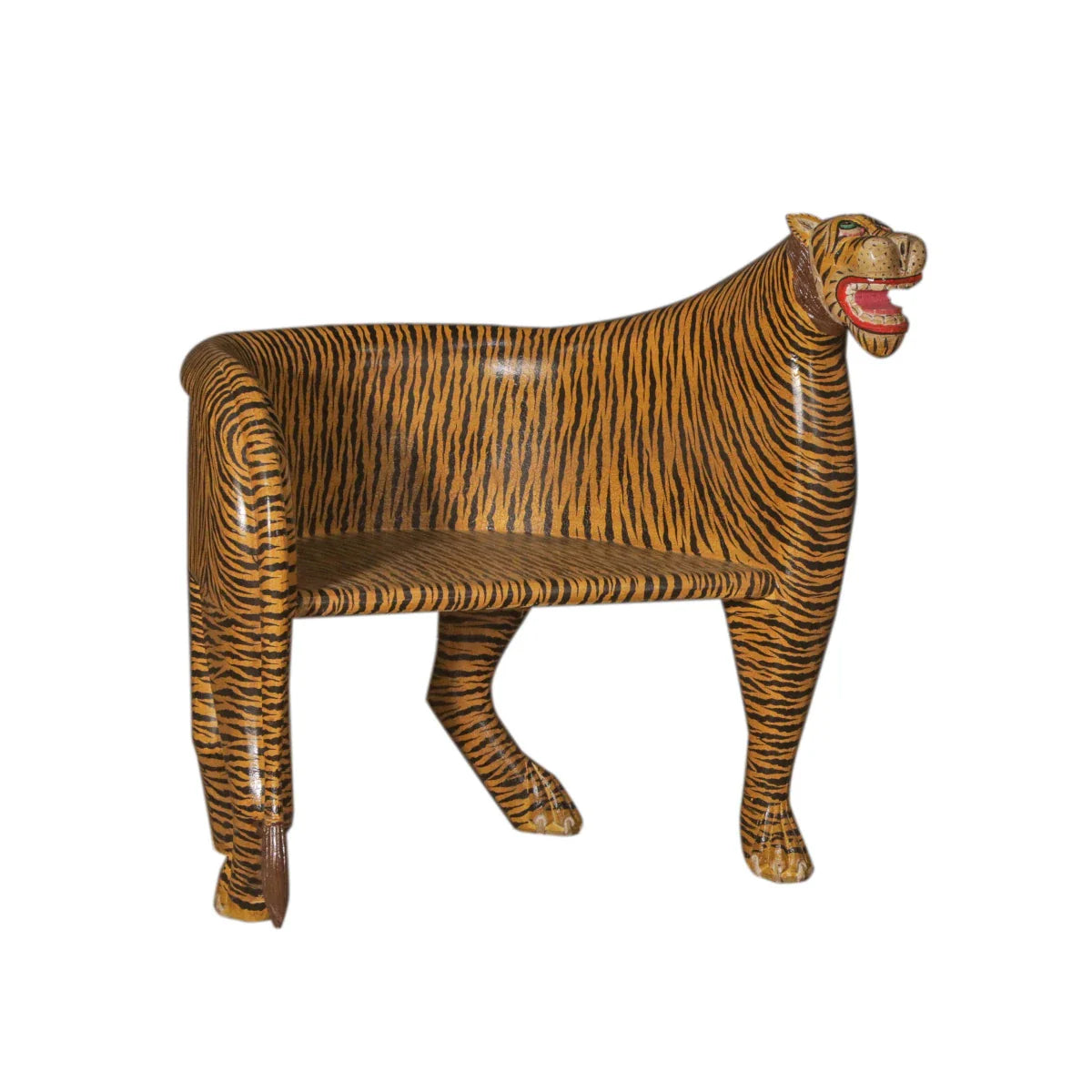 Chaise à tête de tigre fabriquée artisanalement