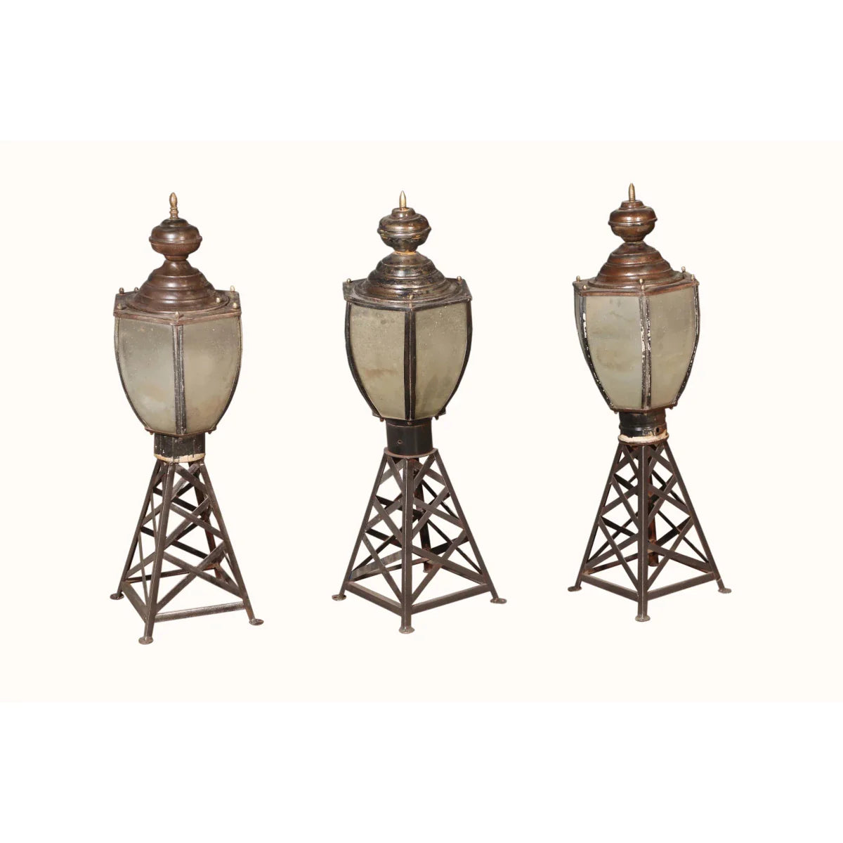 Lampe en fer fabriquée à la main