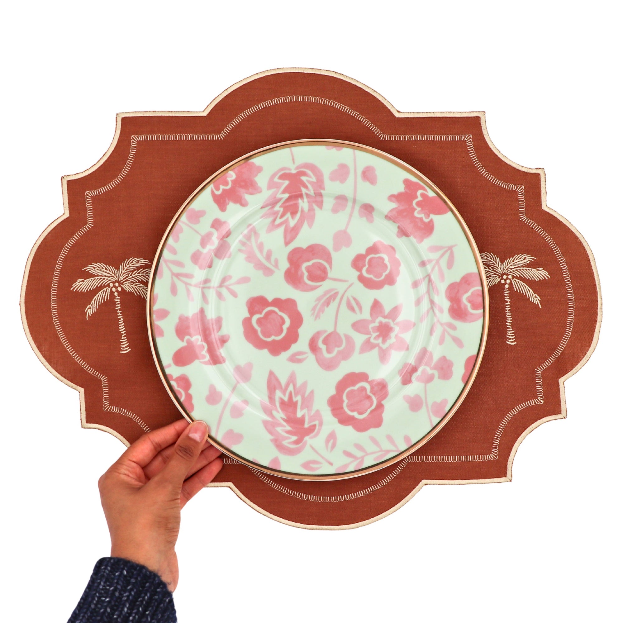 Assiette plate en forme de feuille, couleur pistache et litchi, avec bord doré peint à la main (lot de 4)