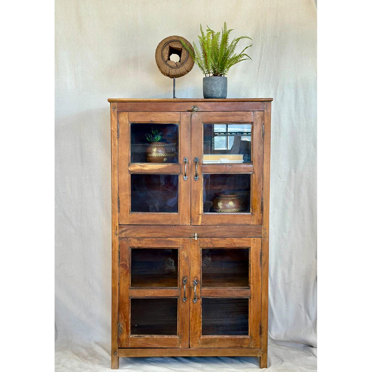 Armoire en bois de teck récupéré