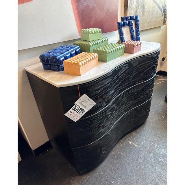Commode courbée avec dessus en marbre